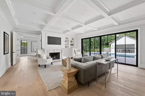 Living - 6424 Divine St, Mclean, VA 22101 photo 1 of 2
