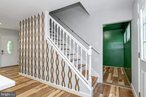 Entry Way - 7415 Jervis St, Springfield, VA 22151 photo 1 of 5