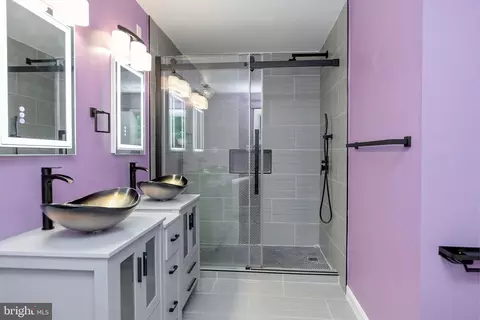 Bath - 7415 Jervis St, Springfield, VA 22151 photo 7 of 8