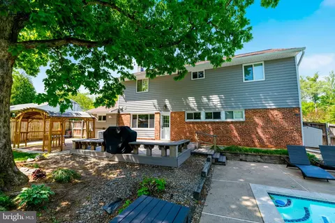 Exterior - 7415 Jervis St, Springfield, VA 22151 photo 1 of 10