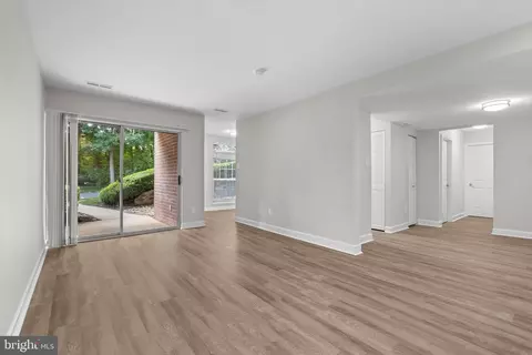 3318 Woodburn Village Dr #T3, Annandale, VA 22003