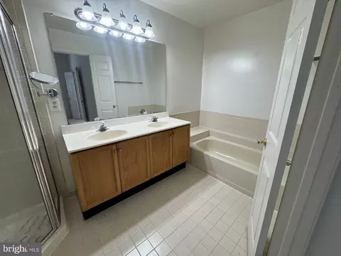 Bath - 7261 Olde Lantern Way, Springfield, VA 22152 photo 1 of 3