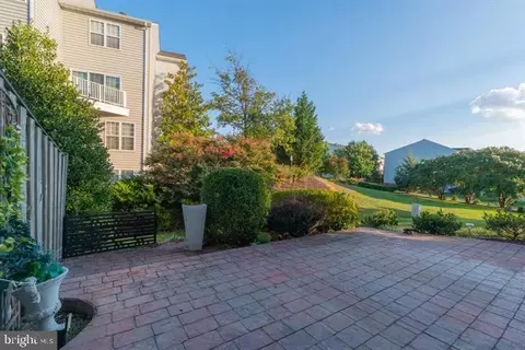6325 D Eagle Ridge Ln #32, Alexandria, VA 22312