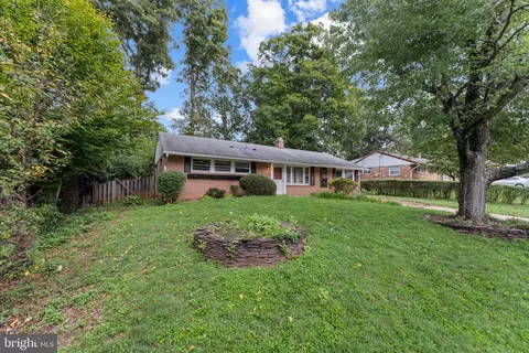 7914 Hatteras Ln, Springfield, VA 22151 photo 2