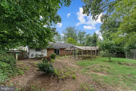 7914 Hatteras Ln, Springfield, VA 22151 photo 5