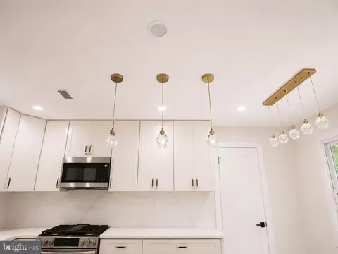 Entry Way - 8804 Strause Ct, Springfield, VA 22153 photo 8 of 8
