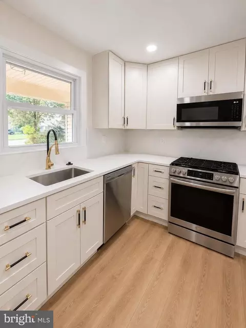 Kitchen - 8804 Strause Ct, Springfield, VA 22153 photo 5 of 5