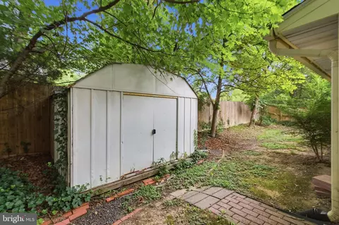 Exterior - 8804 Strause Ct, Springfield, VA 22153 photo 10 of 10
