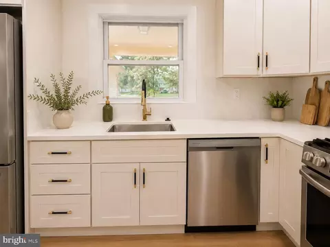 Kitchen - 8804 Strause Ct, Springfield, VA 22153 photo 4 of 5