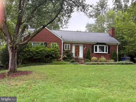 3054 Hazelton St, Falls Church, VA 22044