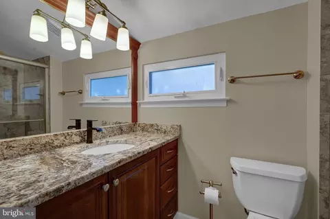 Bath - 2382 Generation Dr, Reston, VA 20191 photo 2 of 4