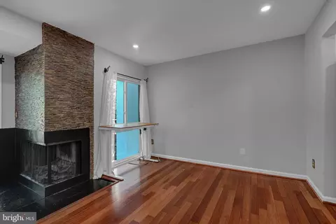 Living - 2382 Generation Dr, Reston, VA 20191 photo 3 of 4