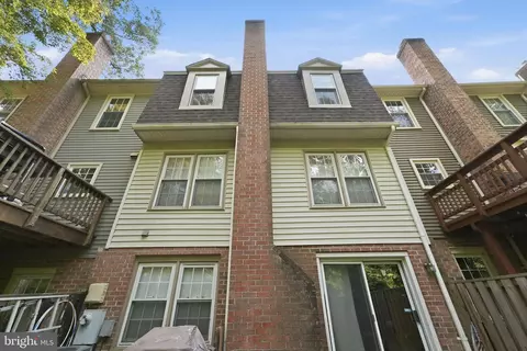 Exterior - 7702 Jewelweed Ct, Springfield, VA 22152 photo 4 of 5