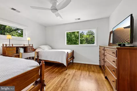 Bedroom - 6905 Lemon Rd, Mclean, VA 22101 photo 3 of 5