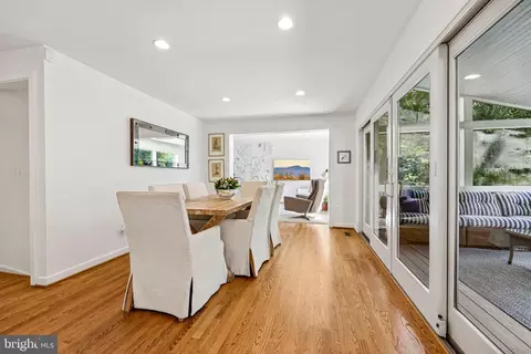 Dining - 6905 Lemon Rd, Mclean, VA 22101 photo 3 of 3