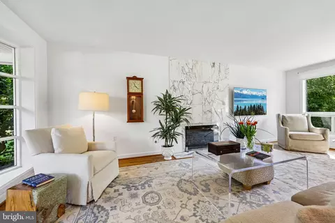 Living - 6905 Lemon Rd, Mclean, VA 22101 photo 1 of 3