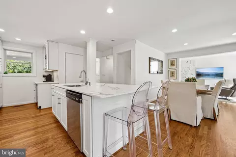 Kitchen - 6905 Lemon Rd, Mclean, VA 22101 photo 4 of 6