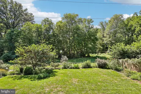 Exterior - 6905 Lemon Rd, Mclean, VA 22101 photo 9 of 10