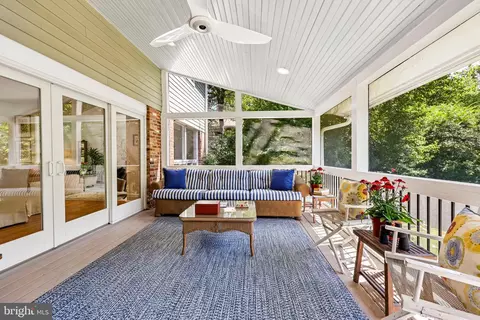 Exterior - 6905 Lemon Rd, Mclean, VA 22101 photo 4 of 10
