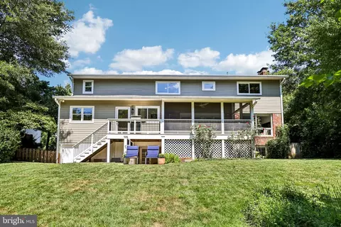 Exterior - 6905 Lemon Rd, Mclean, VA 22101 photo 6 of 10