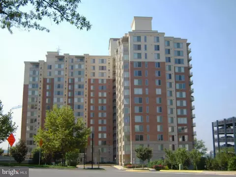 2726 Gallows Rd #1110, Vienna, VA 22180
