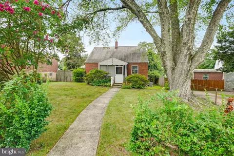 2926 Irvington Rd, Falls Church, VA 22042