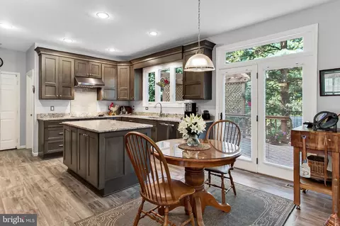 7606 Davis Field Ln, Springfield, VA 22153 photo 21