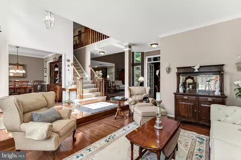 7606 Davis Field Ln, Springfield, VA 22153 photo 10
