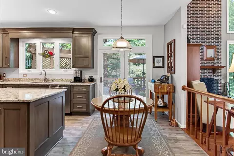 7606 Davis Field Ln, Springfield, VA 22153 photo 22