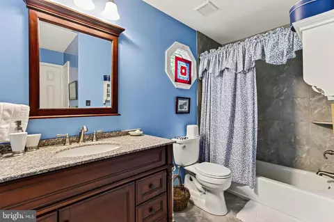 7606 Davis Field Ln, Springfield, VA 22153 photo 41