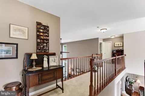 7606 Davis Field Ln, Springfield, VA 22153 photo 32