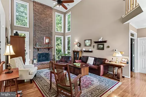 7606 Davis Field Ln, Springfield, VA 22153 photo 18