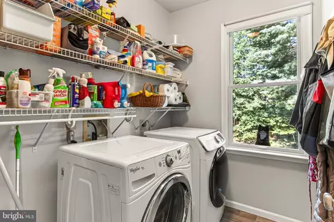 7606 Davis Field Ln, Springfield, VA 22153 photo 31
