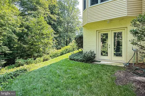 7606 Davis Field Ln, Springfield, VA 22153 photo 54