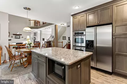 7606 Davis Field Ln, Springfield, VA 22153 photo 26