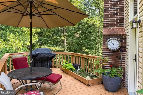 7606 Davis Field Ln, Springfield, VA 22153 photo 51