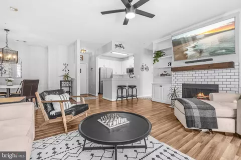 2931 Deer Hollow Way #201, Fairfax, VA 22031
