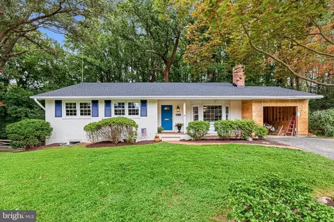 9717 Limoges Dr, Fairfax, VA 22032