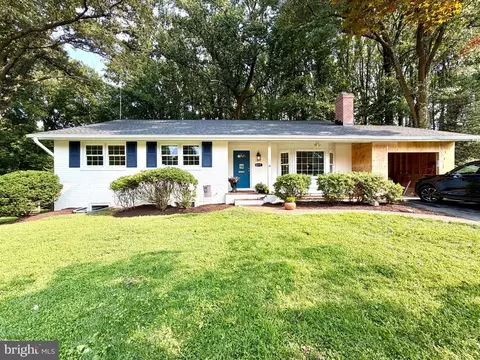 9717 Limoges Dr, Fairfax, VA 22032