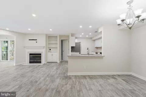 3804 Ridge Knoll Ct #310A, Fairfax, VA 22033