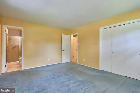 Bedroom - 7606 Long Pine Dr, Springfield, VA 22151 photo 2 of 7