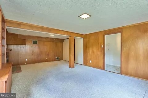 Living - 7606 Long Pine Dr, Springfield, VA 22151 photo 2 of 9