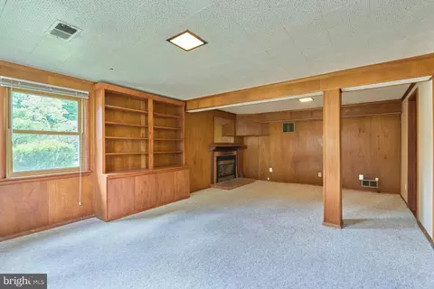 Living - 7606 Long Pine Dr, Springfield, VA 22151 photo 1 of 9