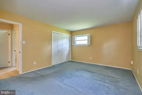 Bedroom - 7606 Long Pine Dr, Springfield, VA 22151 photo 3 of 7