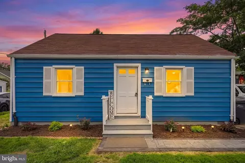 3007 Elmwood Dr, Alexandria, VA 22303