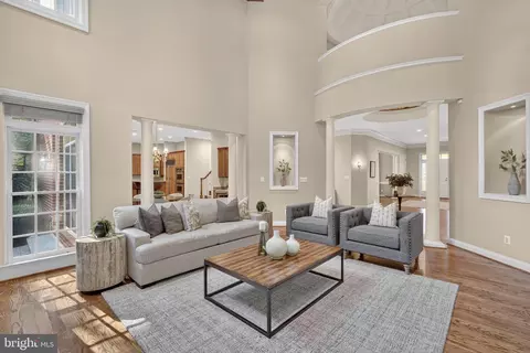 Living - 7834 Montvale Way, Mclean, VA 22102 photo 1 of 4