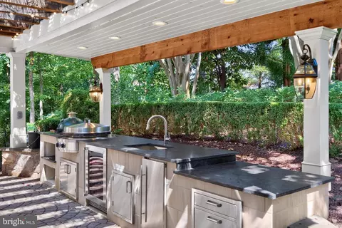 Kitchen - 7834 Montvale Way, Mclean, VA 22102 photo 6 of 6