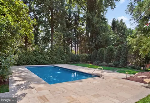 Exterior - 7834 Montvale Way, Mclean, VA 22102 photo 10 of 13