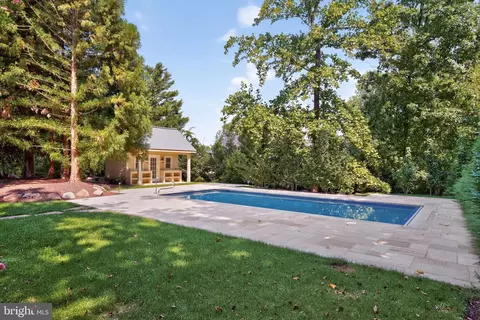 Exterior - 7834 Montvale Way, Mclean, VA 22102 photo 11 of 13