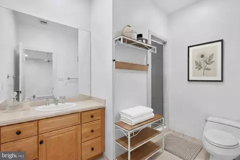 Bath - 7834 Montvale Way, Mclean, VA 22102 photo 7 of 8